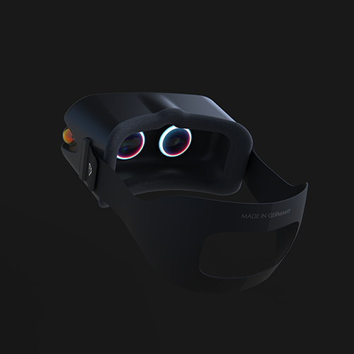 Mantis VR Headset Hero Image 3